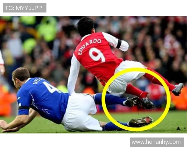 足球明星受伤瞬间揭秘伤痛背后的坚持与奋斗故事