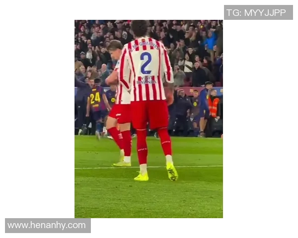 足球明星最新动态视频曝光引发球迷热议与关注